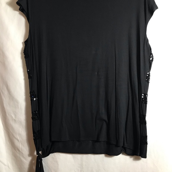 Black sequin-striped top with hip tie. - Picture 2 of 3